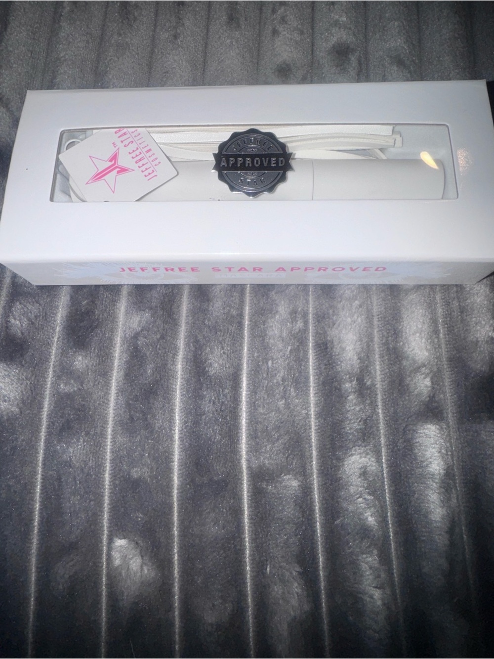 Jeffree Star White mascara